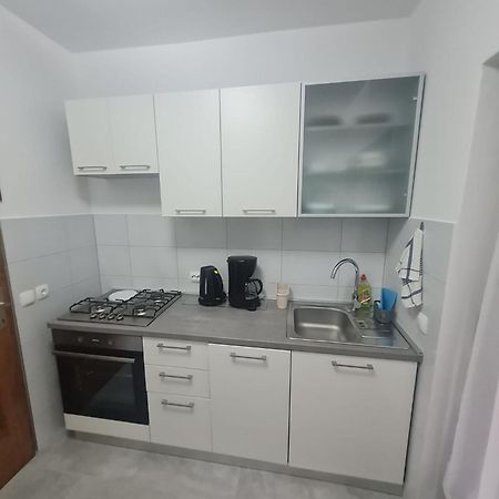 Apartment Anton Pinezići المظهر الخارجي الصورة